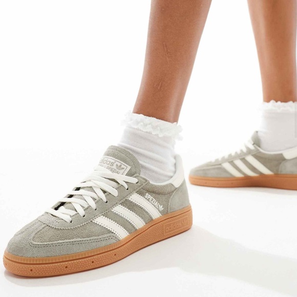 adidas Originals Handball Spezial sneakers in gray and white - Picture 2 of 11